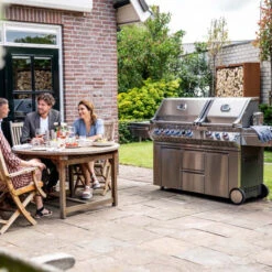 Napoleon Barbecue Gaz Napoléon Prestige Pro 825 SIBPSS 6 Brûleurs + 1 Latéral + 1 Arrière -Barbecue Fournitures Magasin barbecue gaz napoleon pro infrarouge inox 825 3