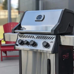 Napoleon Barbecue Gaz Napoléon Rogue XT 425 SBPSS 3 Brûleurs + 1 Latéral -Barbecue Fournitures Magasin barbecue gaz napoleon rogue r425 sib inox 3